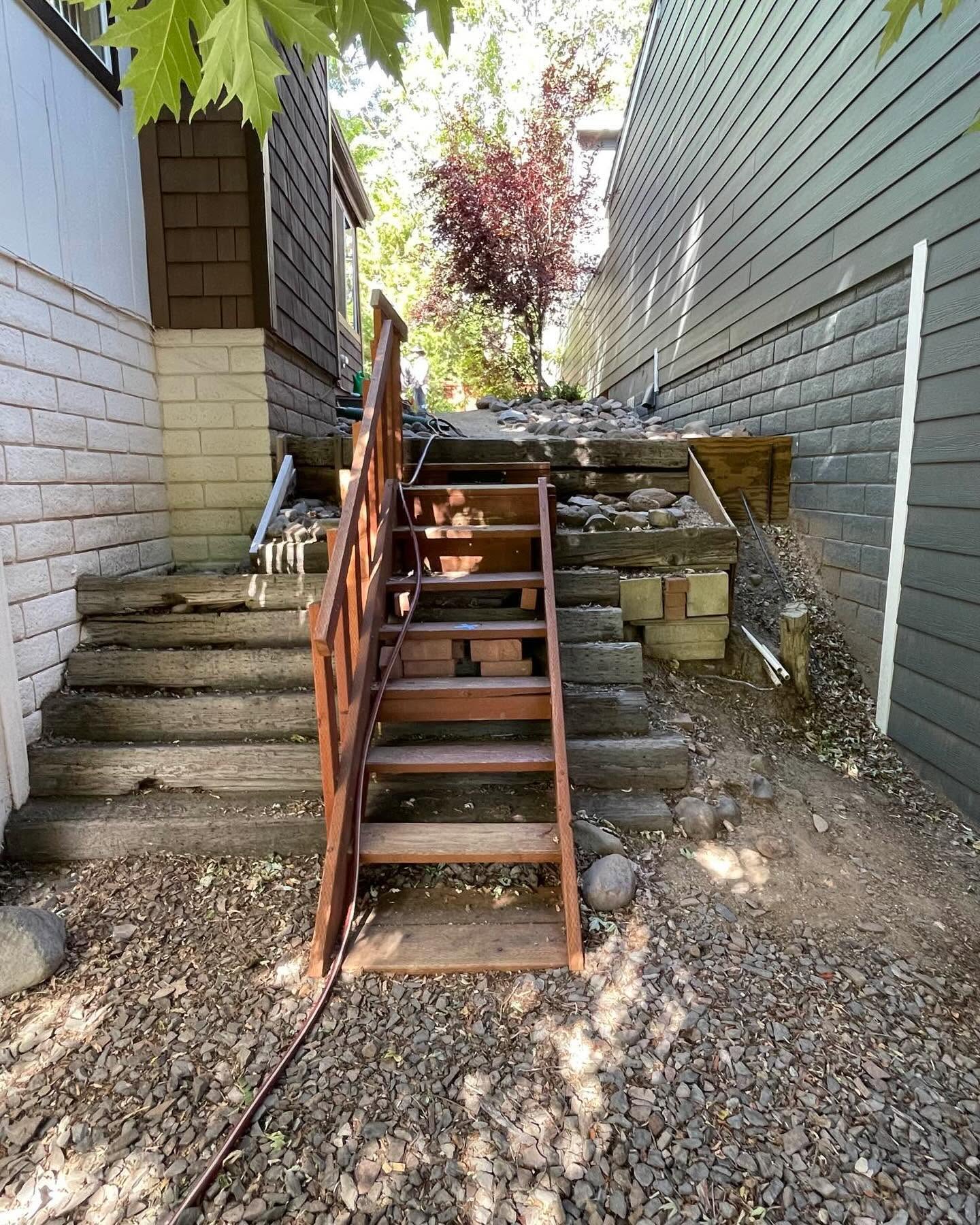 Side Yard Concrete Stairs & Railings — before